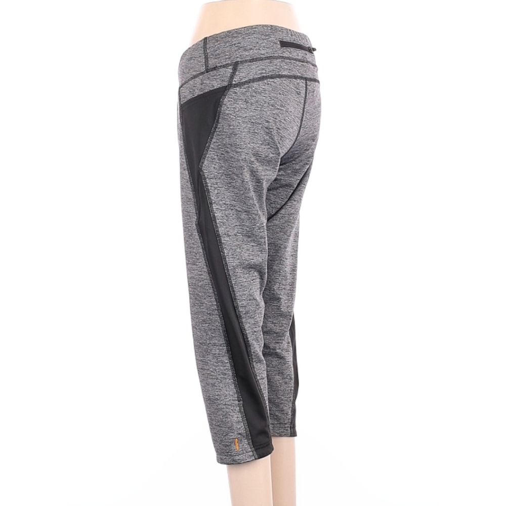 Lucy tech women's workout capri legging Size S